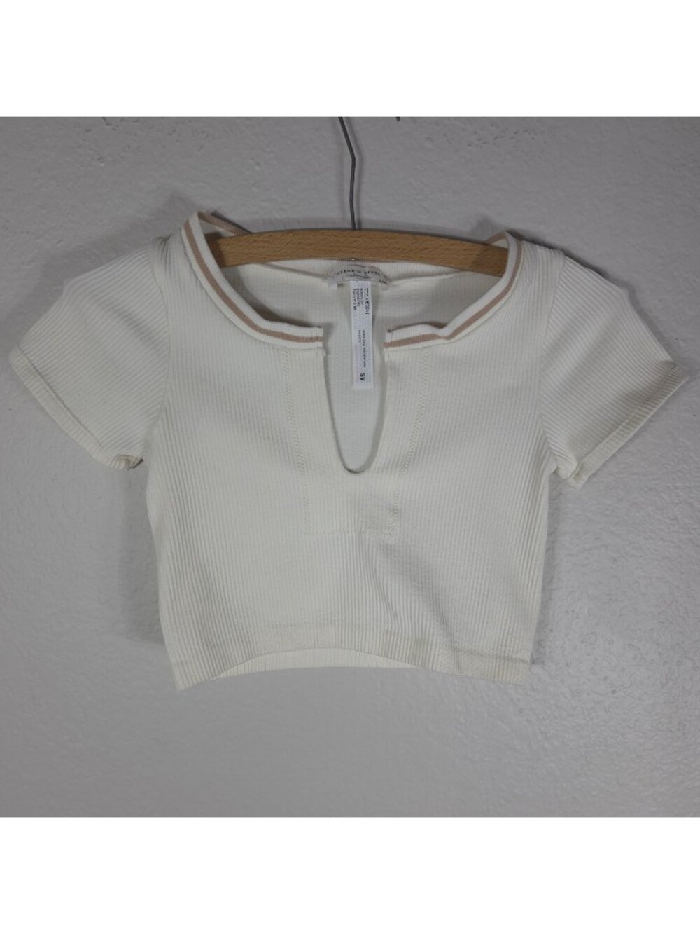 Altar'd State V-Neck Crop Ribbed Short Sleeve Crop Cream Top Size S/M